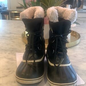 Sorel kids Size 2 Yoot Pac Nylon Black Waterproof Cold Weather Winter Snow Boot